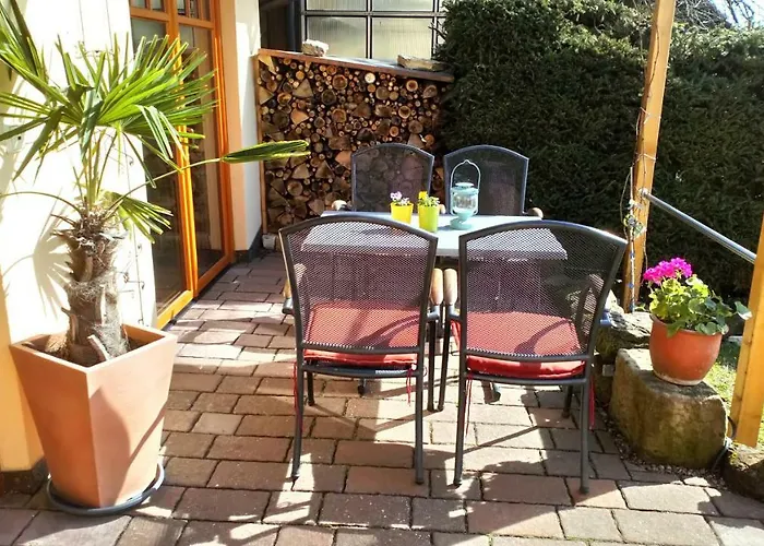 Apartment Mit Gartenblick